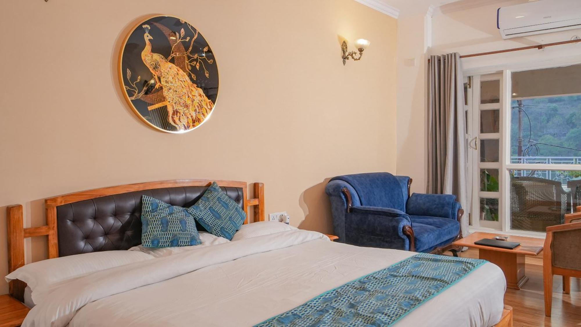 Neelesh Inn- A Luxury Lake View Hotel- 20 Kms From Nainital Bhīm Tāl Kültér fotó