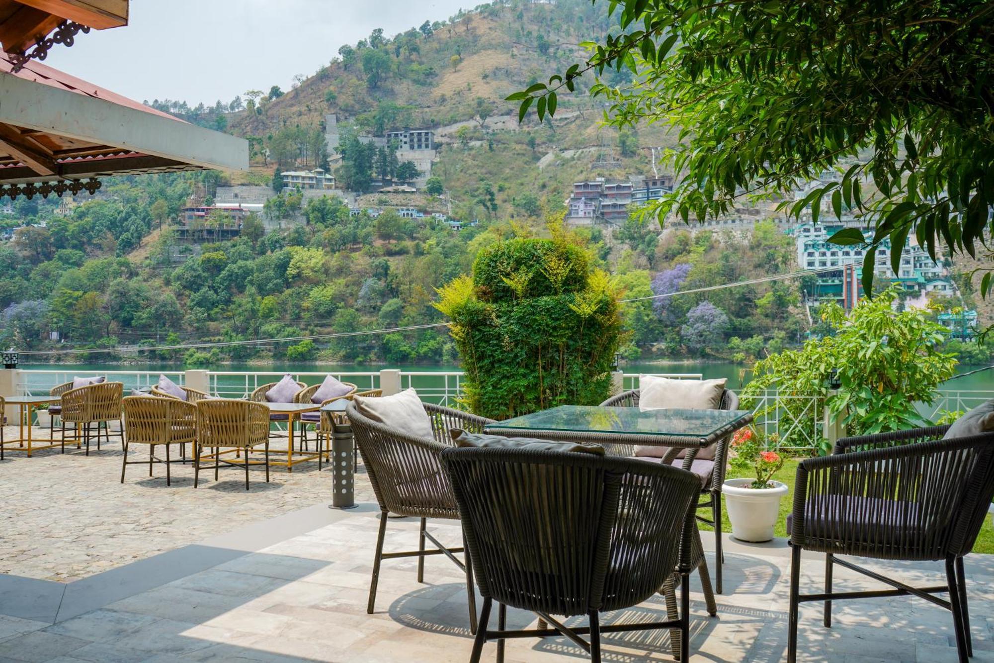 Neelesh Inn- A Luxury Lake View Hotel- 20 Kms From Nainital Bhīm Tāl Kültér fotó