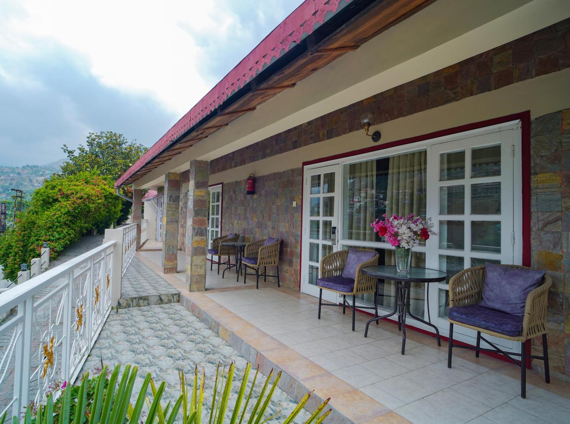 Neelesh Inn- A Luxury Lake View Hotel- 20 Kms From Nainital Bhīm Tāl Kültér fotó